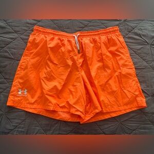 Under Amour Mens Woven Volley 5.5” Shorts XXL Orange